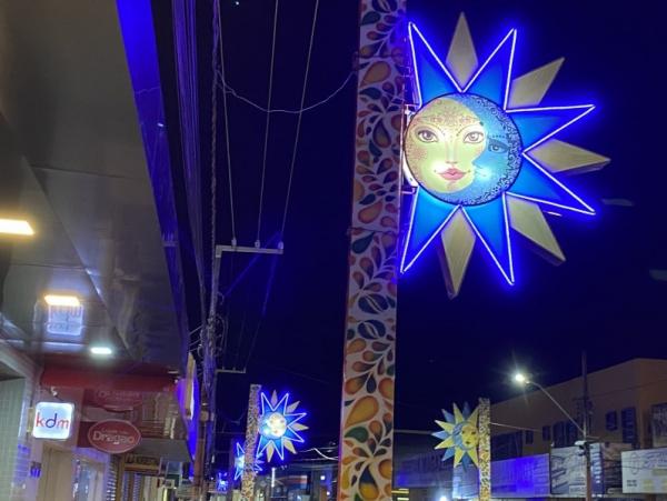 Avenida do Samba de Floriano ganha vida e cor inspirada no tema "Carnaval de um Novo Tempo"