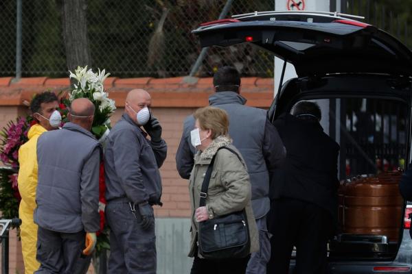 Espanha supera o número de mortes da China por causa do coronavírus