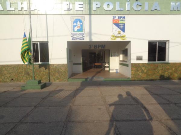 Polícia Militar registra roubo de moto e celulares em Floriano