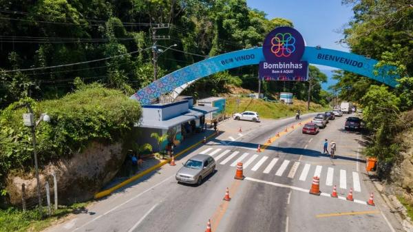 Portal de entrada para a cidade de Bombinhas.(Imagem:Cristian Cruz/Divulga&ccedil;&atilde;o)