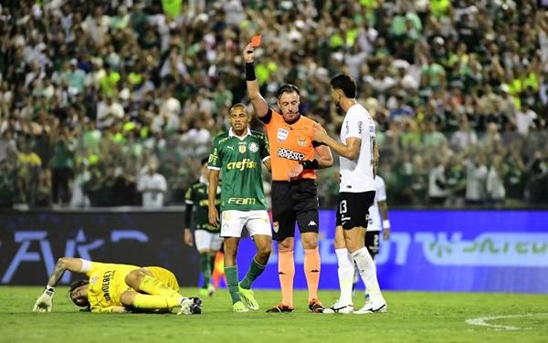 C&aacute;ssio foi expulso diante do Palmeiras (Imagem:Marcos Ribolli)
