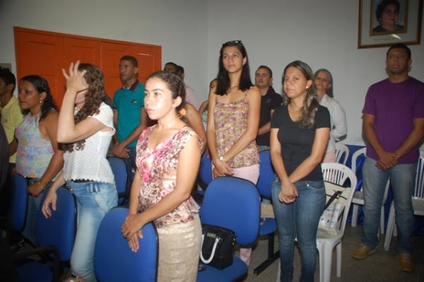 Professores recebem certificado do Curso de Extens&atilde;o em Educa&ccedil;&atilde;o Integrada.(Imagem:Waldemir Miranda)