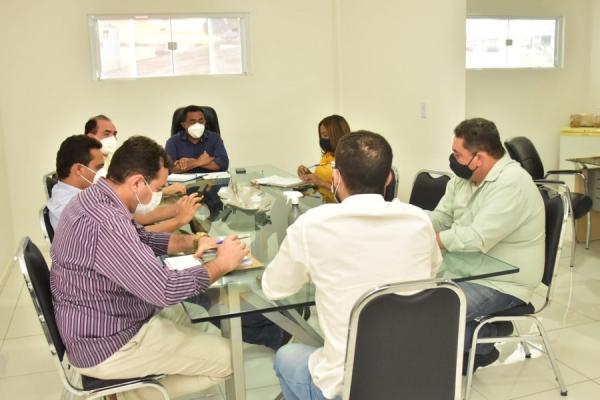 Floriano segue medidas de restrições dos decretos Estadual e Municipal