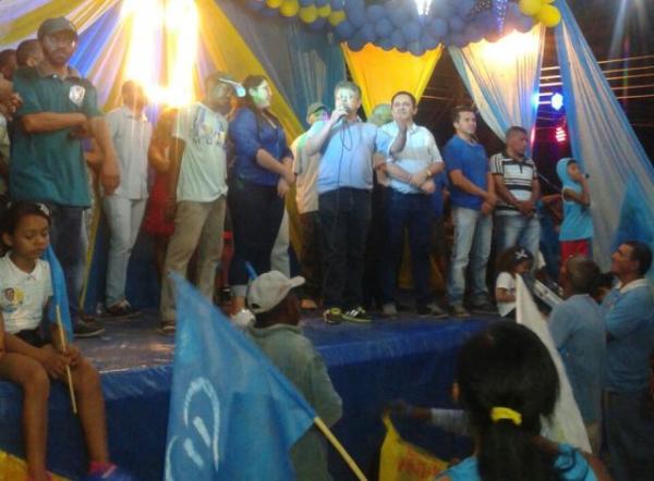 Deputado Gustavo Neiva participa de comício em Redenção do Gurguéia
