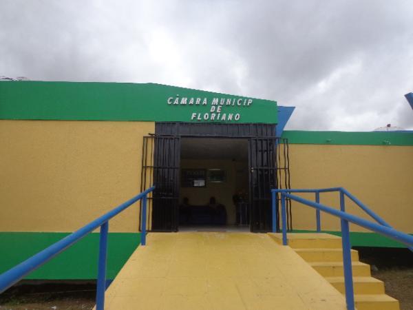 Aprovação de Projetos marca recesso parlamentar dos vereadores de Floriano