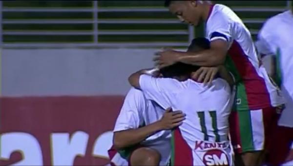 Diego chora ap&oacute;s gol dedicado a Edson Piau&iacute;.(Imagem:Reprodu&ccedil;&atilde;o/Premiere FC)