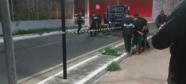 Grave acidente deixa um morto e outro ferido no cruzamento das avenidas Fauzer Bucar e Jo&atilde;o Luiz Ferreira em Floriano.(Imagem:Divulga&ccedil;&atilde;o)