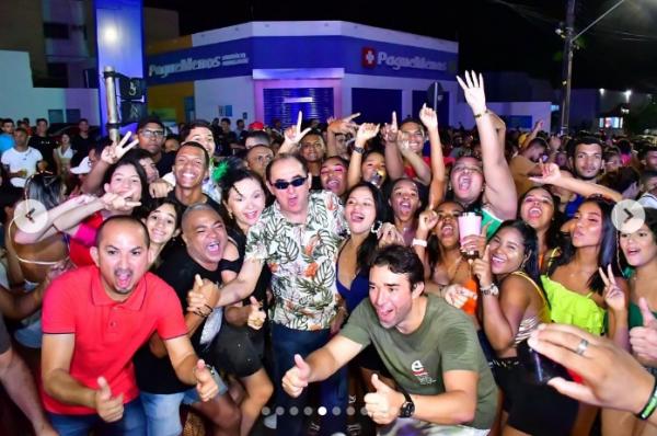 Carnaval de Floriano inicia com p&eacute; direito ao som de Parangol&eacute; e Tony Salles(Imagem:Reprodu&ccedil;&atilde;o/Instagram)
