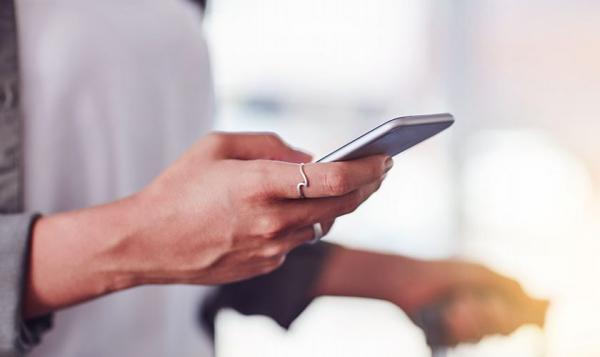 Golpistas enviam SMS para furtar dados de vítimas pelo telefone