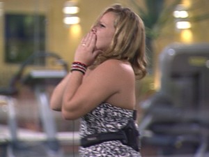 Eliminação de Diogo e Janaina e confraternização surpresa marcam a noite
