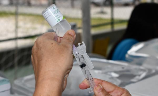 Piauí mantém liderança nacional na vacinação contra a influenza com 49% de cobertura geral