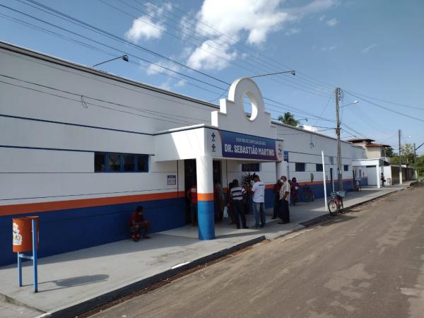 Centro de Especialidades Dr. Sebasti&atilde;o Martins, em Bar&atilde;o de Graja&uacute;.(Imagem:FlorianoNews)