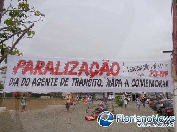 Agentes afirma que n&atilde;o t&ecirc;m nada a declarar.(Imagem:FlorianoNews)