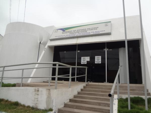 Polícia divulga imagens de acusado de estelionato em Floriano