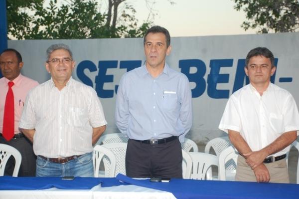 Nelson Jr (Secret&aacute;rio de Educa&ccedil;&atilde;o), Prefeito Gilberto Jr e Edvaldo Ara&uacute;jo (Secret&aacute;rio de Desenvolvimento Rural).(Imagem:Waldemir Miranda)