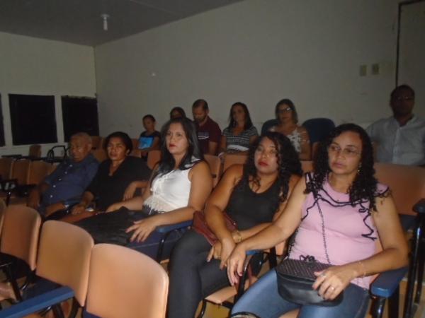 Abertura de Congresso de Capacita&ccedil;&atilde;o re&uacute;ne Conselheiros Tutelares de Floriano e regi&atilde;o.(Imagem:FlorianoNews)