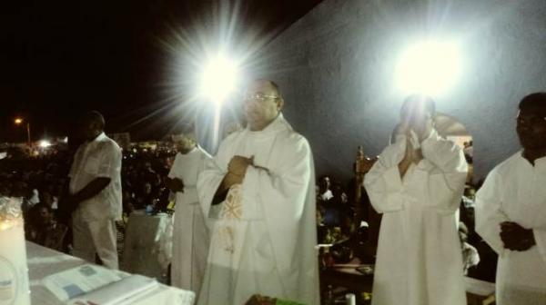 Multid&atilde;o participa de encerramento dos festejos de Nossa Senhora da Guia em Floriano.(Imagem:FlorianoNews)