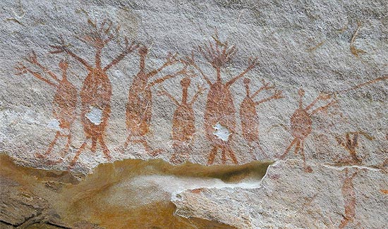 Desenhos pré-históricos no Piauí exibem marcas de tiros