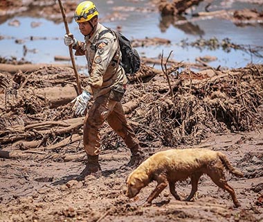 Número de mortes em Brumadinho sobe para 165