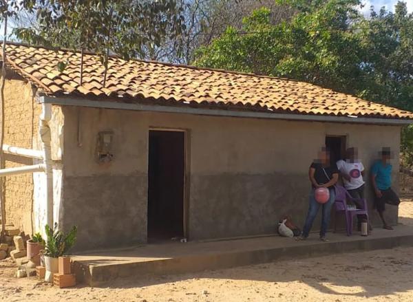 Homem mata esposa com corte na cabe&ccedil;a e tira a pr&oacute;pria vida em Floriano.(Imagem:Divulga&ccedil;&atilde;o/PM-PI)