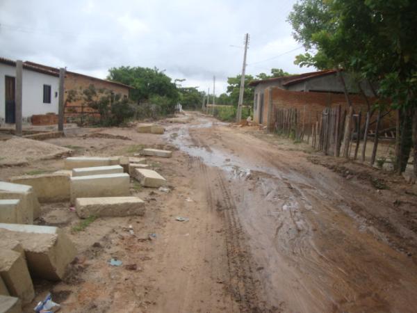 Cal&ccedil;amento de rua no bairro Princesa do Sul(Imagem:REDA&Ccedil;&Atilde;O)