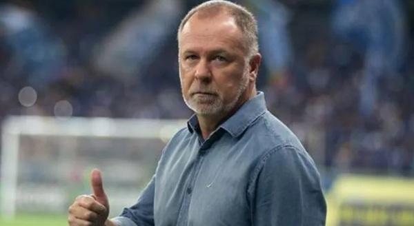 Grêmio inicia contatos com Mano Menezes para assumir vaga de Quinteros