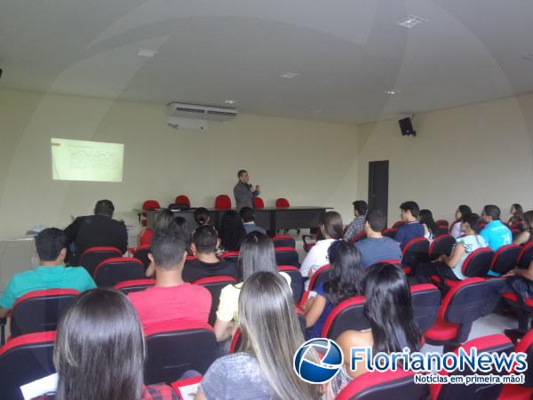 OAB de Floriano sedia o I Mini Curso de Direito Ambiental e Hermen&ecirc;utica jur&iacute;dica.(Imagem:FlorianoNews)