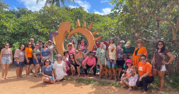 Domingo de sol, mar e emoção: Turismo do Sesc leva grupo à Ilha das Conchas
