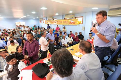 "Ficarei na oposição", afirma Wilson Martins durante encontro do PSB