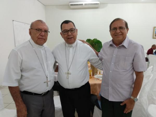 D. Edivalter Andrade comemora 30 anos de Vida Sacerdotal em almoço festivo