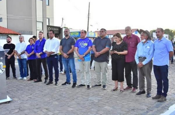 Vereadores prestigiam a entrega das renovadas rotat&oacute;rias no anel vi&aacute;rio de Floriano.(Imagem:Reprodu&ccedil;&atilde;o/Instagram)