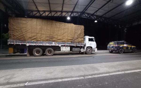 Carga equivalente a mais de um campo de futebol de madeira ilegal é apreendida no Piauí