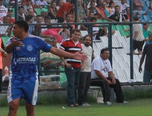 'Rei dos cartões', Totonho desfalca Parnahyba e reclama da arbitragem