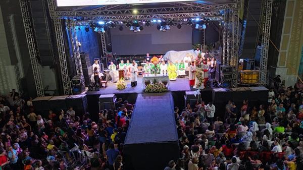 Show do Padre F&aacute;bio de Melo atrai multid&atilde;o em Campo Maior(Imagem:ASCOM/DIOCESE DE CAMPO MAIOR)