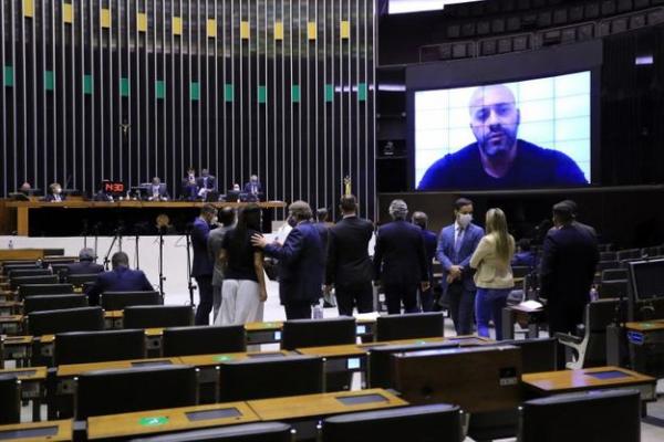 Veja como deputados piauienses votaram sobre prisão de Daniel Silveira