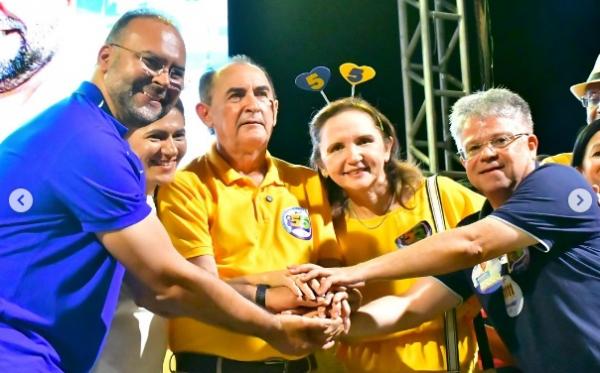 Comício mobiliza multidão e fortalece campanha da Coligação "Floriano Cada Vez Maior"