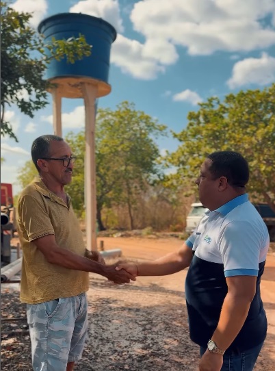 Vice-prefeito Antônio Carlos visita povoado Marruá e ouve demandas sobre água