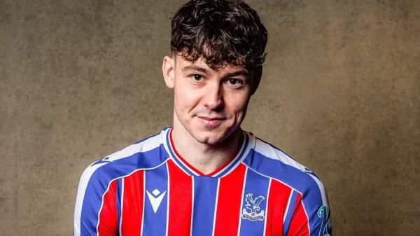 J&oslash;rgen Strand Larsen foi o terceiro jogador mais caro da janela de inverno, atr&aacute;s de Semenyo e Gu&eacute;hi.(Imagem:Divulga&ccedil;&atilde;o / Crystal Palace)