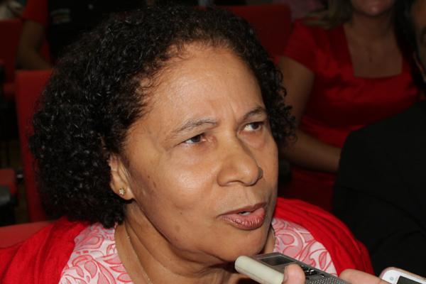 Regina Sousa defende instalação da Comissão Permanente Mista de Combate à Violência contra a Mulher