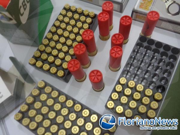 Muni&ccedil;&otilde;es para pistola .40 e escopeta n&ordm; 12.(Imagem:FlorianoNews)
