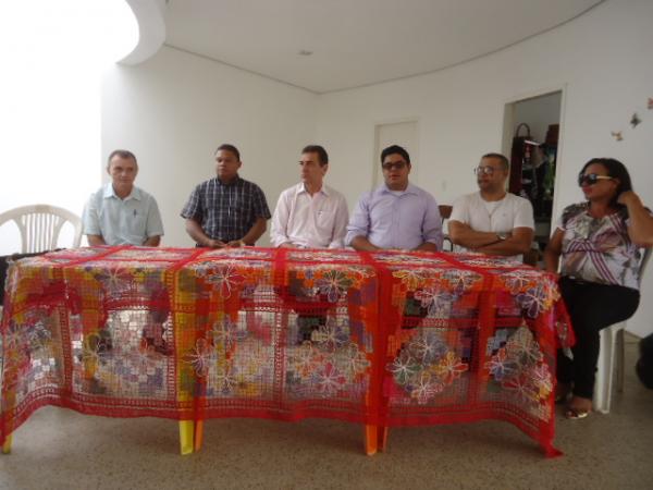 Caf&eacute; da manh&atilde; celebra Dia do Artes&atilde;o em Floriano.(Imagem:FlorianoNews)
