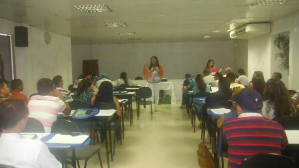 Vigil&acirc;ncia Sanit&aacute;ria realiza curso de capacita&ccedil;&atilde;o em Floriano.(Imagem:FlorianoNews)