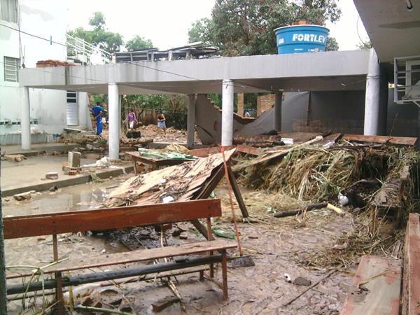 Chuva causa destrui&ccedil;&atilde;o em Floriano (Imagem:Reda&ccedil;&atilde;o)