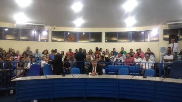 C&acirc;mara de Floriano abre ano legislativo com mensagem do prefeito Joel Rodrigues.(Imagem:FlorianoNews)