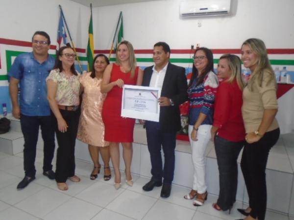 Prefeito eleito, vice e vereadores s&atilde;o diplomados em Bar&atilde;o de Graja&uacute;.(Imagem:FlorianoNews)