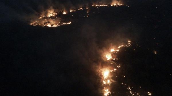 Incêndio nas serras na divisa do Piauí com Ceará avança e Corpo de Bombeiros envia reforços