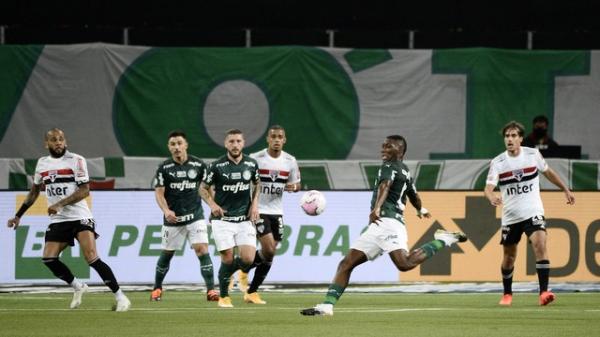Fim do tabu! São Paulo vence o Palmeiras na casa do rival e segue na cola do líder