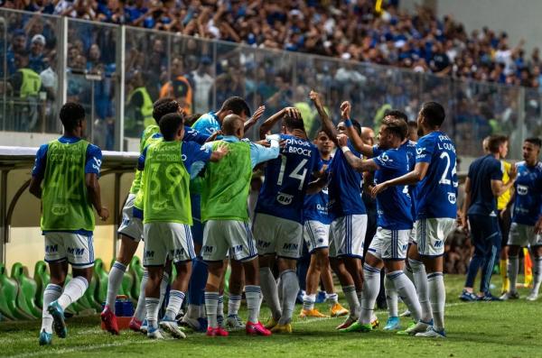 Análise: insaciável, Cruzeiro utiliza repertório para construir goleada e lavar a alma na Série B