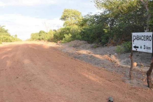 Comunidades rurais de Floriano recebem obras de recuperação e ampliação de estradas