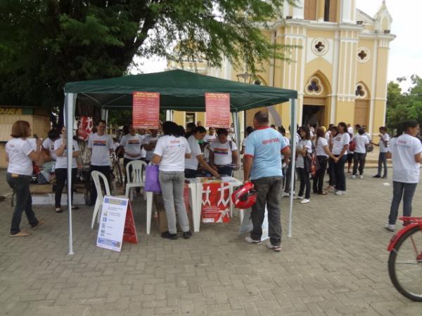 Profissionais da sa&uacute;de em combate a AIDS em Floriano. (Imagem:FlorianoNews)